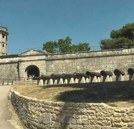 Dada Διαμέρισμα *